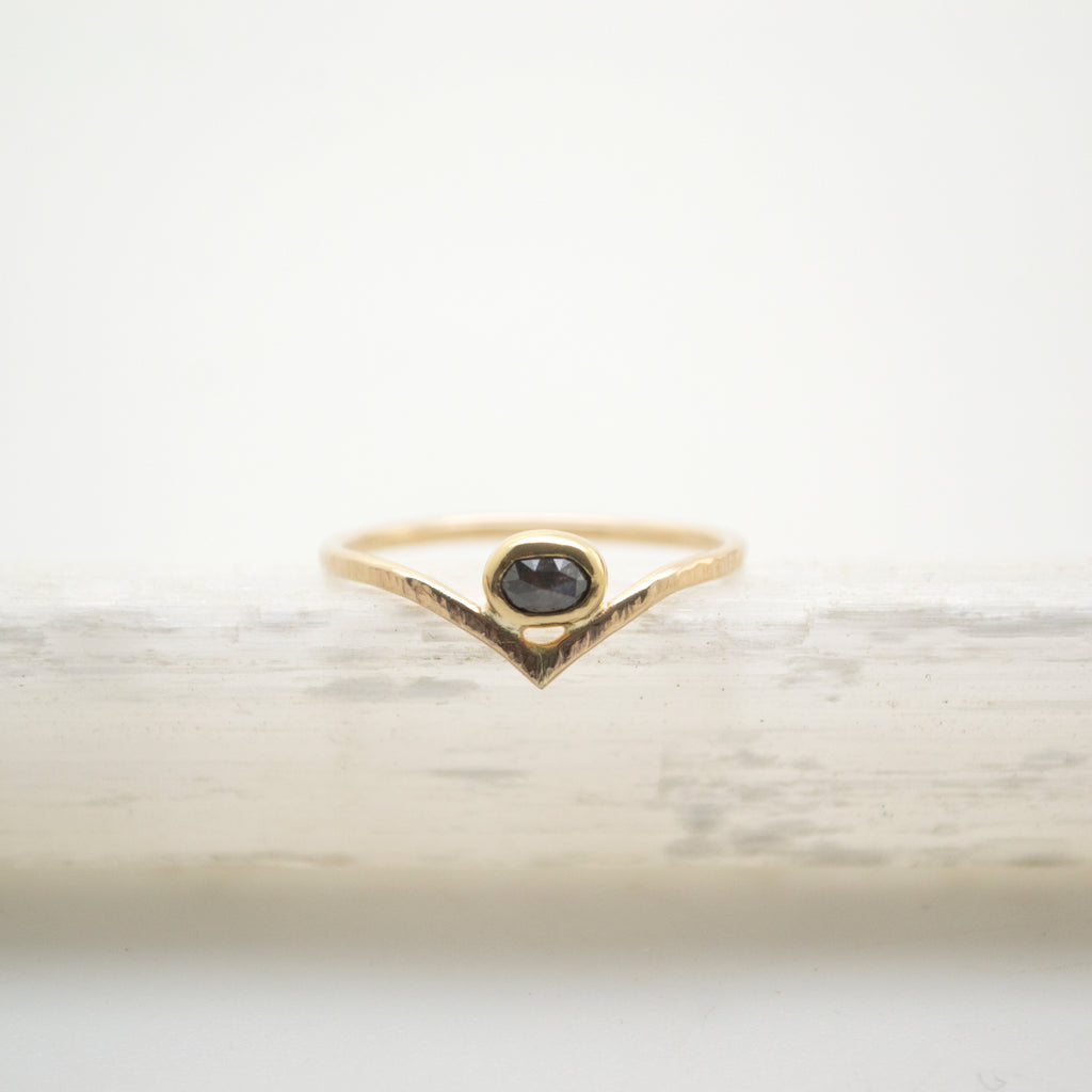 oval rose cut black diamond : 14k