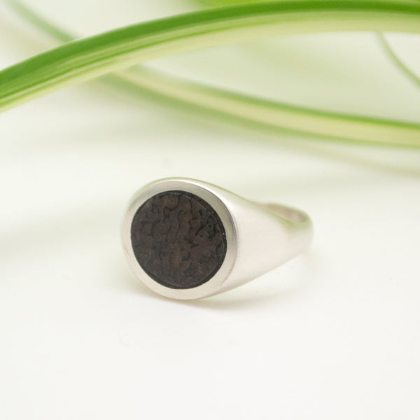 lunar ring : dino bone : sz 5