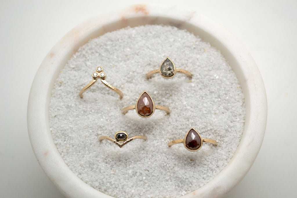 oval rose cut black diamond : 14k