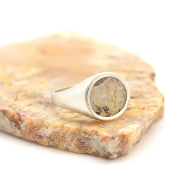 lunar ring : plume agate : sz 7